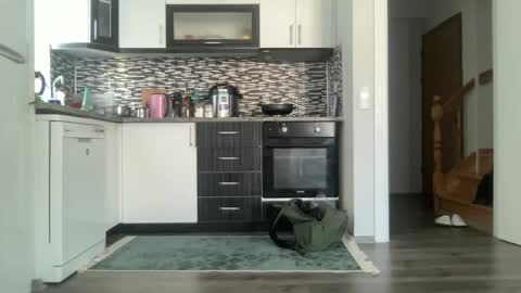 Snapshot of alphandre chatting on February 1, 6:21 am AlphAndre online show from February 1, 6:21 am