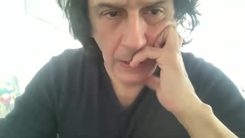 Snapshot of alphandre chatting on February 15, 11:28 am AlphAndre online show from February 15, 11:28 am