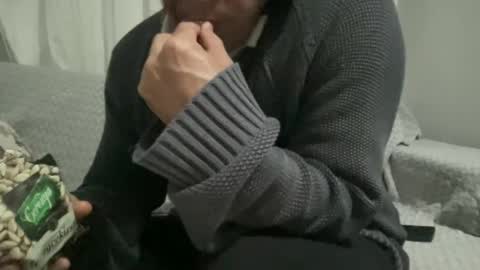 Snapshot of alphandre chatting on March 11, 5:57 pm AlphAndre online show from March 11, 5:57 pm