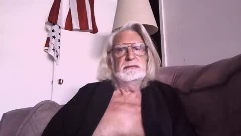 AlphaUniform online show from September 17, 6:20 pm