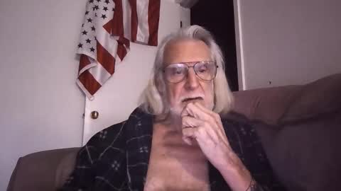 AlphaUniform online show from March 21, 3:26 pm