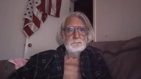 AlphaUniform online show from April 19, 8:44 pm