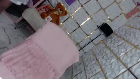 Chloe- DONT FORGET TO FOLLOW MElets getting to know each other and make some love and fun online show from January 19, 7:01 am