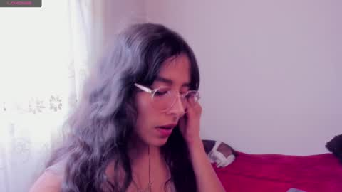 Snapshot of aluna_0310 chatting on December 20, 8:45 pm . . online show from December 20, 8:45 pm