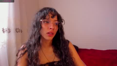 Snapshot of aluna_0310 chatting on January 8, 8:39 pm . . online show from January 8, 8:39 pm