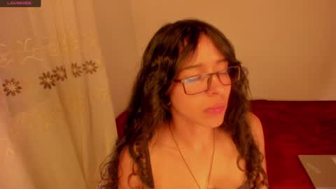 Snapshot of aluna_0310 chatting on January 16, 11:59 pm . . online show from January 16, 11:59 pm