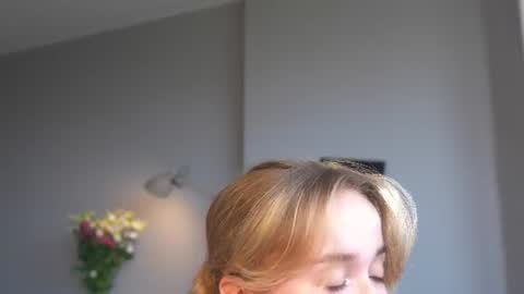 Snapshot of aluntick chatting on June 26, 2:32 pm Amelia NEXT STREAM online show from June 26, 2:32 pm