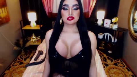 Snapshot of alurajhenson chatting on May 28, 7:55 pm Alura Jhenson online show from May 28, 7:55 pm