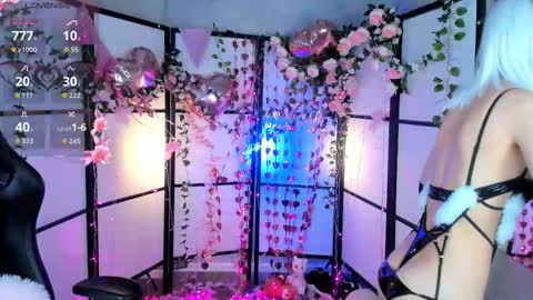 Snapshot of aluwe_meow chatting on March 28, 10:31 pm Aluwe online show from March 28, 10:31 pm
