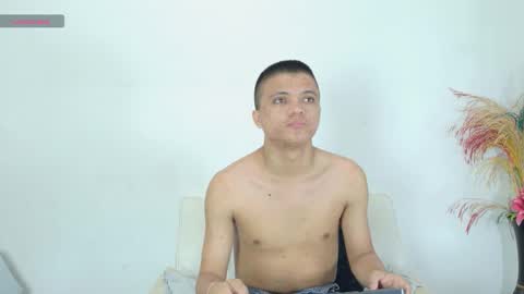 aly_n_sebas online show from March 15, 3:01 am
