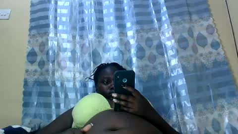 Snapshot of alyabeiby chatting on June 14, 2:24 am alyabeiby online show from June 14, 2:24 am