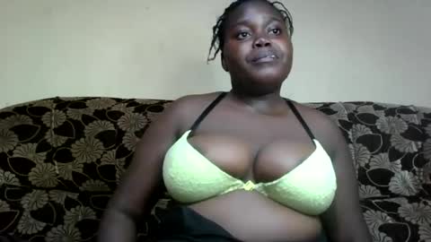 Snapshot of alyabeiby chatting on June 22, 9:23 pm alyabeiby online show from June 22, 9:23 pm