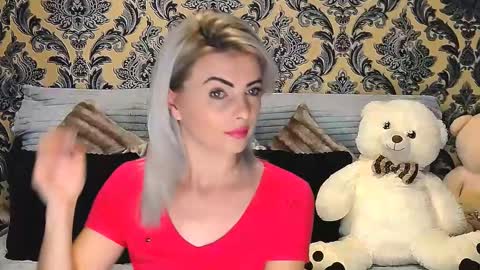 Snapshot of alyblonde chatting on February 27, 8:06 am aly online show from February 27, 8:06 am