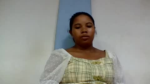 Snapshot of alydie7 chatting on June 13, 6:22 am alydie7 online show from June 13, 6:22 am