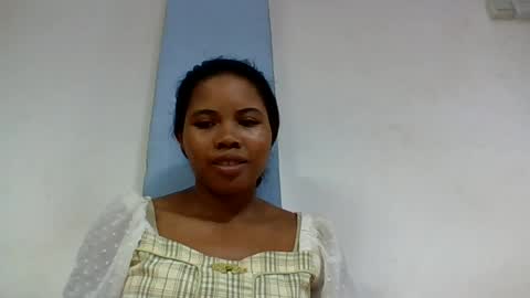Snapshot of alydie7 chatting on June 13, 6:28 pm alydie7 online show from June 13, 6:28 pm
