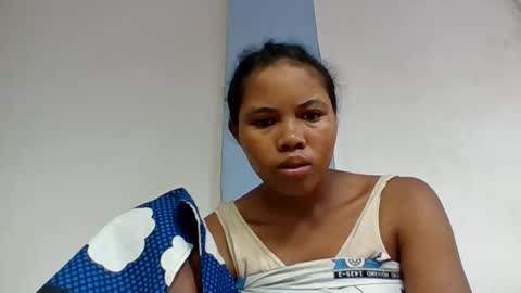 Snapshot of alydie7 chatting on June 18, 11:47 am alydie7 online show from June 18, 11:47 am