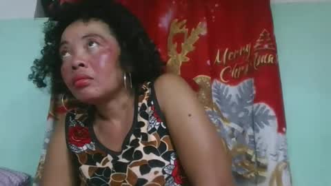 alypierette online show from November 28, 7:49 pm