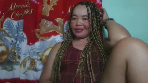 alypierette online show from February 1, 7:45 pm