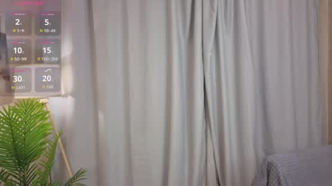 Snapshot of alyshaplescia chatting on April 29, 5:30 pm Mona online show from April 29, 5:30 pm