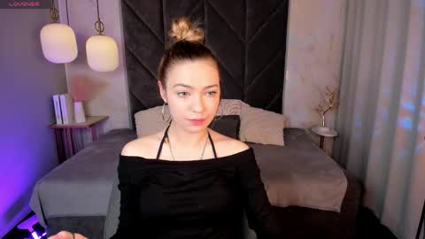 Alysia online show from March 28, 3:11 pm