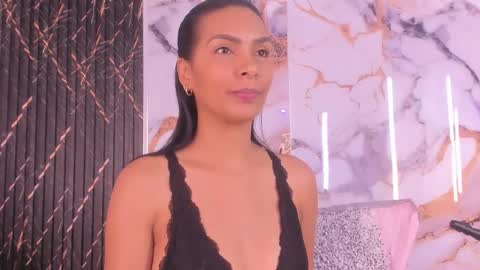 alyson__a online show from March 27, 12:49 pm