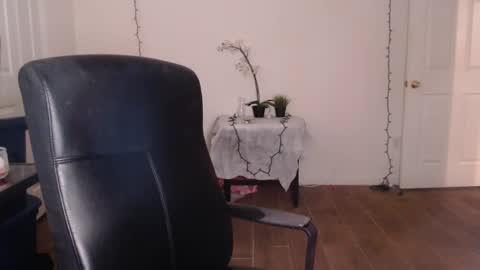 Alyssiaamorexo online show from March 7, 9:59 pm