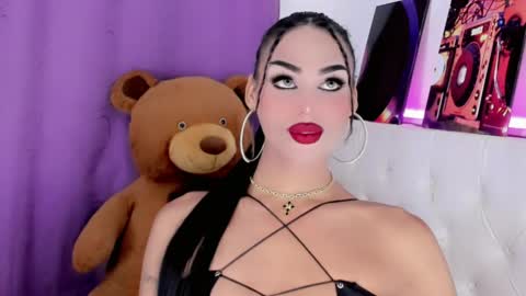 amal_baddel_ online show from April 23, 1:07 am