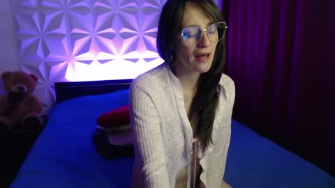 Snapshot of amalett chatting on April 29, 2:37 am Amalett online show from April 29, 2:37 am