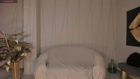 Amalia cruss online show from October 30, 8:31 pm