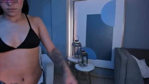 Amalia cruss online show from November 17, 12:05 am