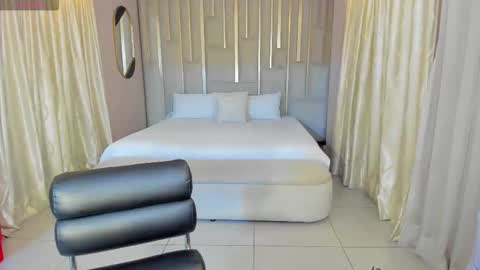 Amalia cruss online show from January 6, 8:12 pm