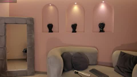 Amalia cruss online show from March 7, 7:44 pm