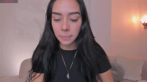 Snapshot of amalia_cruss chatting on April 20, 9:27 pm Amalia cruss online show from April 20, 9:27 pm