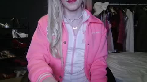 Amalie online show from January 12, 3:25 pm