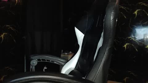 Snapshot of amand_sex chatting on October 18, 1:52 am amand_sex online show from October 18, 1:52 am