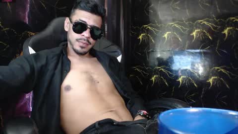 Snapshot of amand_sex chatting on April 16, 5:25 pm amand_sex online show from April 16, 5:25 pm