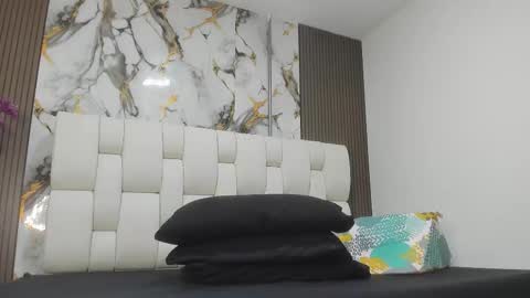 amanda29_ online show from March 21, 7:06 pm