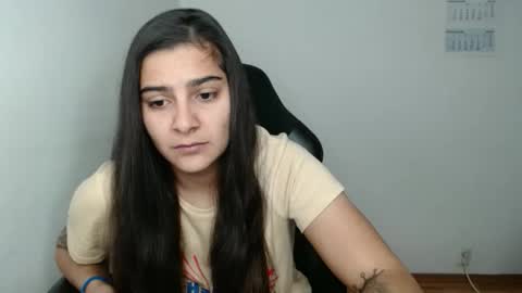 The queen of the biceps  online show from November 19, 12:16 pm