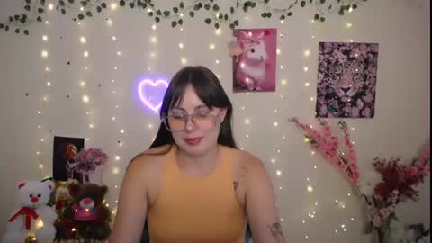 Snapshot of amanda_bright_ chatting on July 6, 3:03 pm amanda_bright_ online show from July 6, 3:03 pm