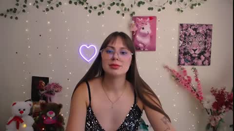 Snapshot of amanda_bright_ chatting on July 16, 11:16 am amanda_bright_ online show from July 16, 11:16 am