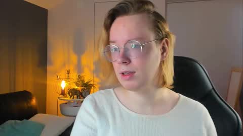 Hi im Amanda online show from October 18, 10:05 am