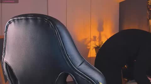 Hi im Amanda online show from November 1, 9:44 am