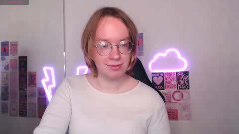 Snapshot of amanda_butlerr chatting on April 6, 10:38 am Hi im Amanda online show from April 6, 10:38 am