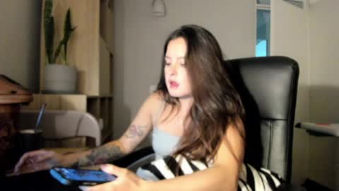 Snapshot of amanda_callum_ chatting on June 2, 1:07 am Katha online show from June 2, 1:07 am