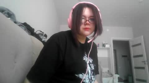Snapshot of amanda_mia chatting on April 15, 11:06 am amanda_mia online show from April 15, 11:06 am