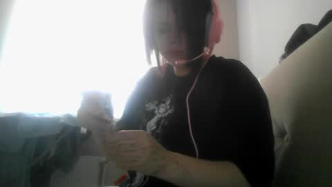 Snapshot of amanda_mia chatting on April 16, 11:00 am amanda_mia online show from April 16, 11:00 am