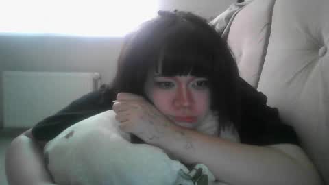 Snapshot of amanda_mia chatting on April 17, 11:02 am amanda_mia online show from April 17, 11:02 am