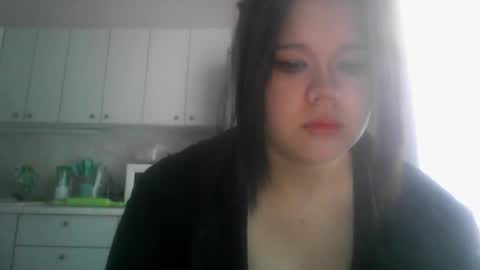 Snapshot of amanda_mia chatting on May 5, 7:05 am amanda_mia online show from May 5, 7:05 am