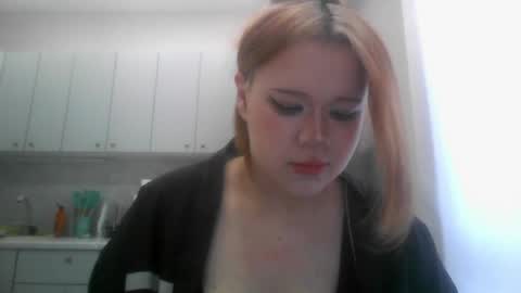 Snapshot of amanda_mia chatting on May 29, 1:20 pm amanda_mia online show from May 29, 1:20 pm