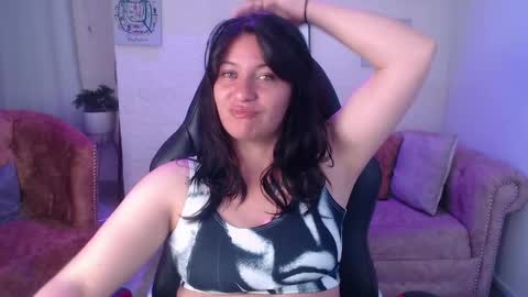 Snapshot of amanda_rousee chatting on June 9, 3:29 am Amanda online show from June 9, 3:29 am